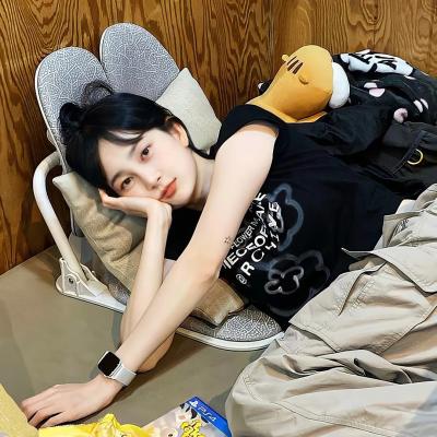 茉莉·梦妮与神奇的催眠书